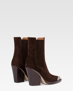 Suede texan ankle boot with metallic toe