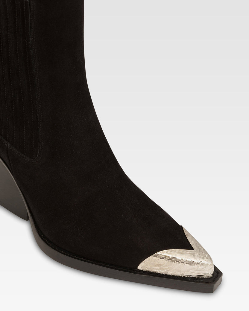 Suede texan ankle boot with metallic toe