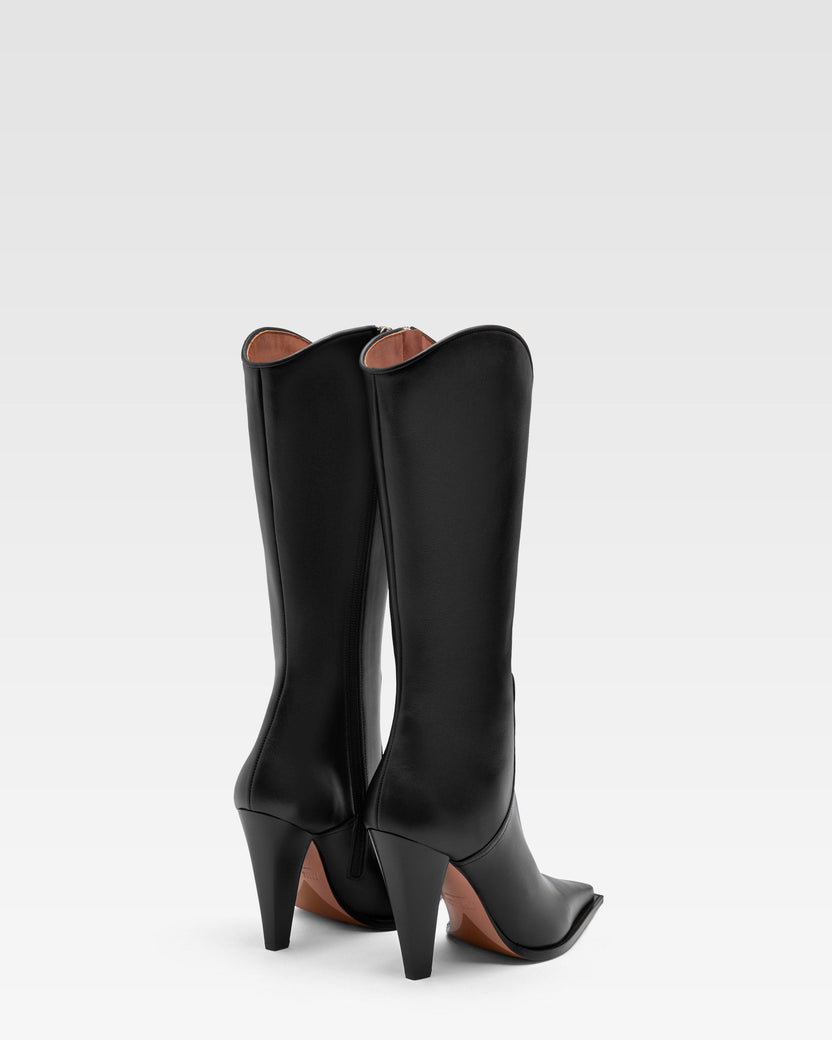 Leather boot