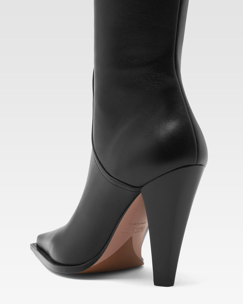 Leather boot