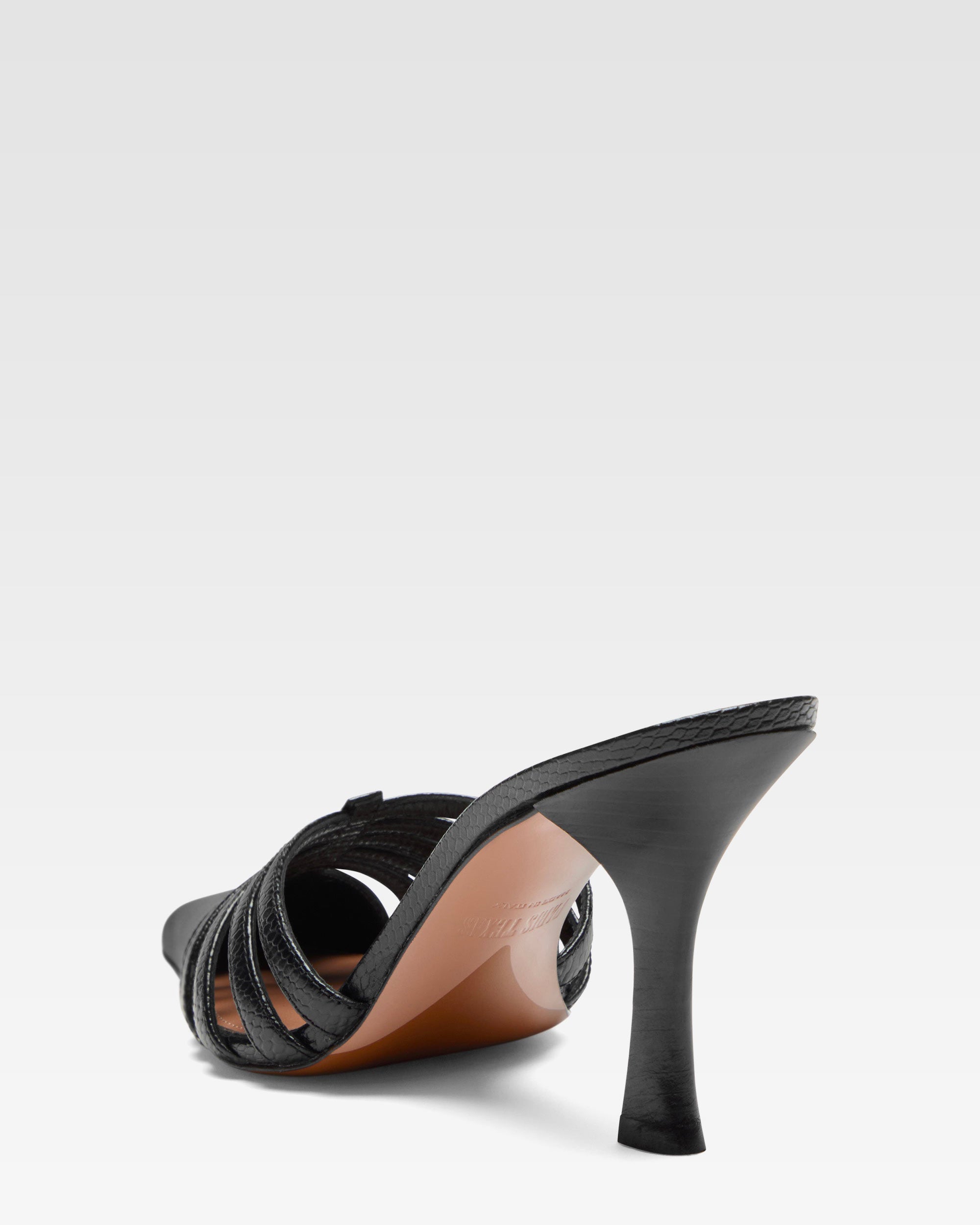 Mule en cuir noir a decoupes