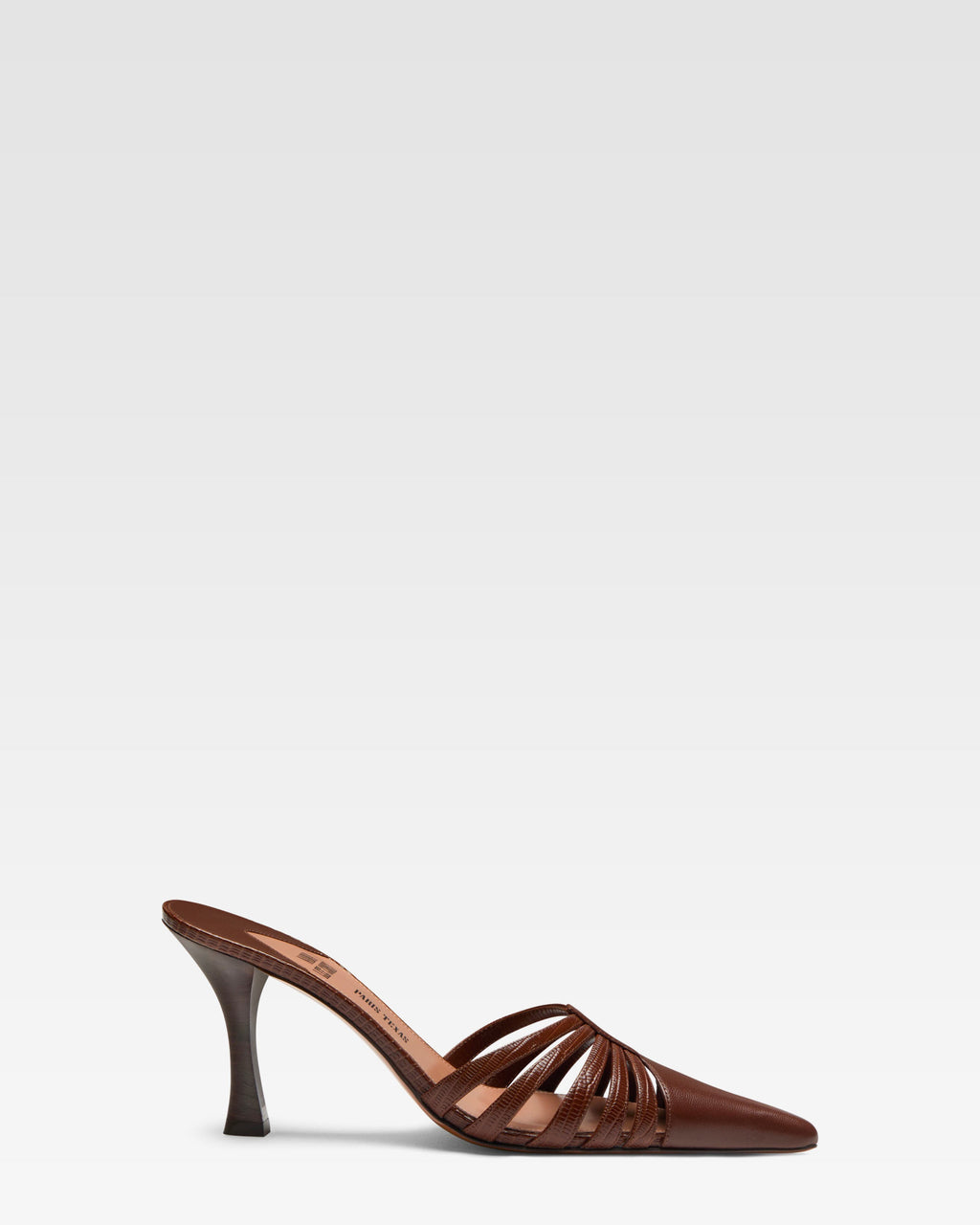 Mule con aberturas de piel marron