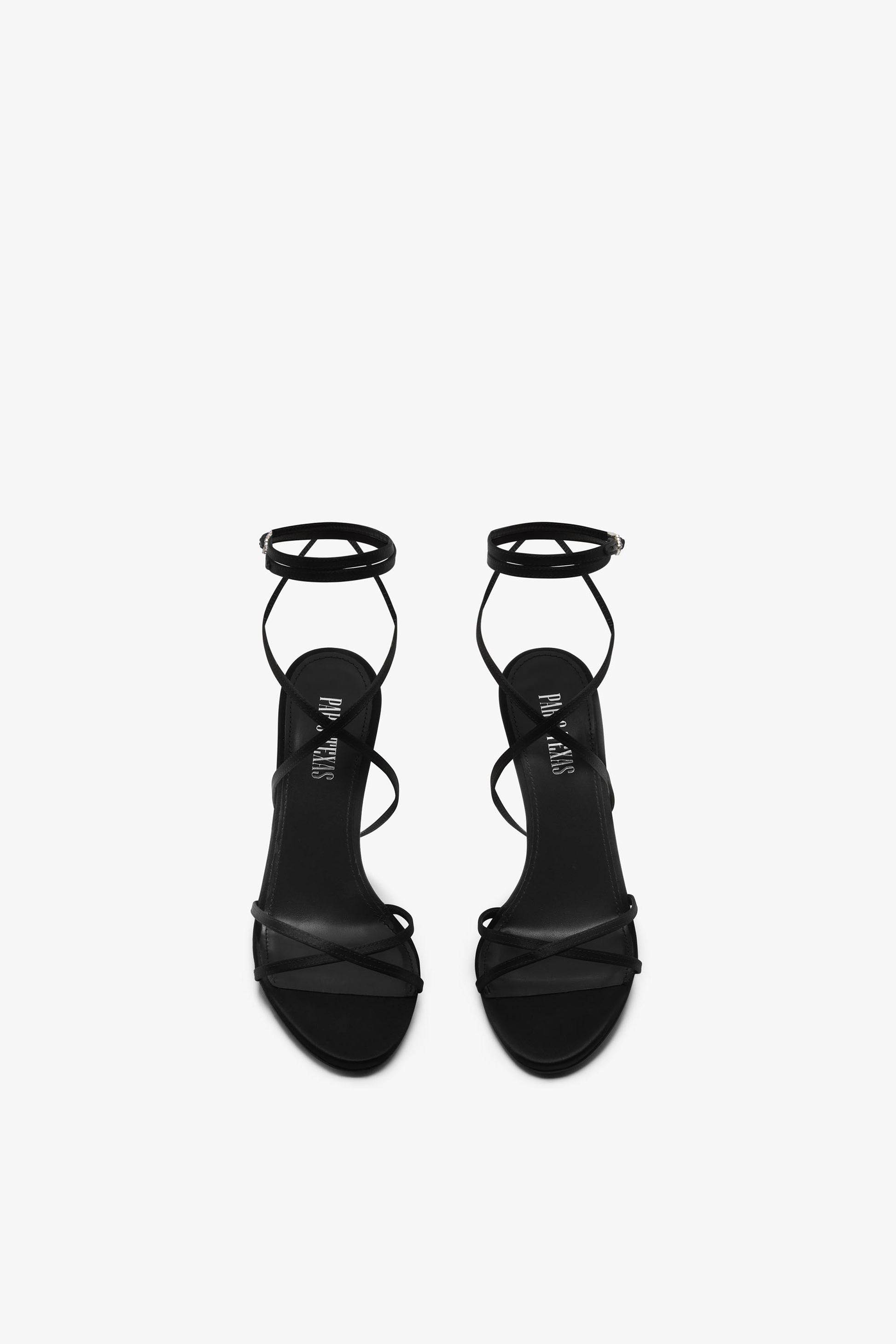 Sandales `a lacets en satin noir