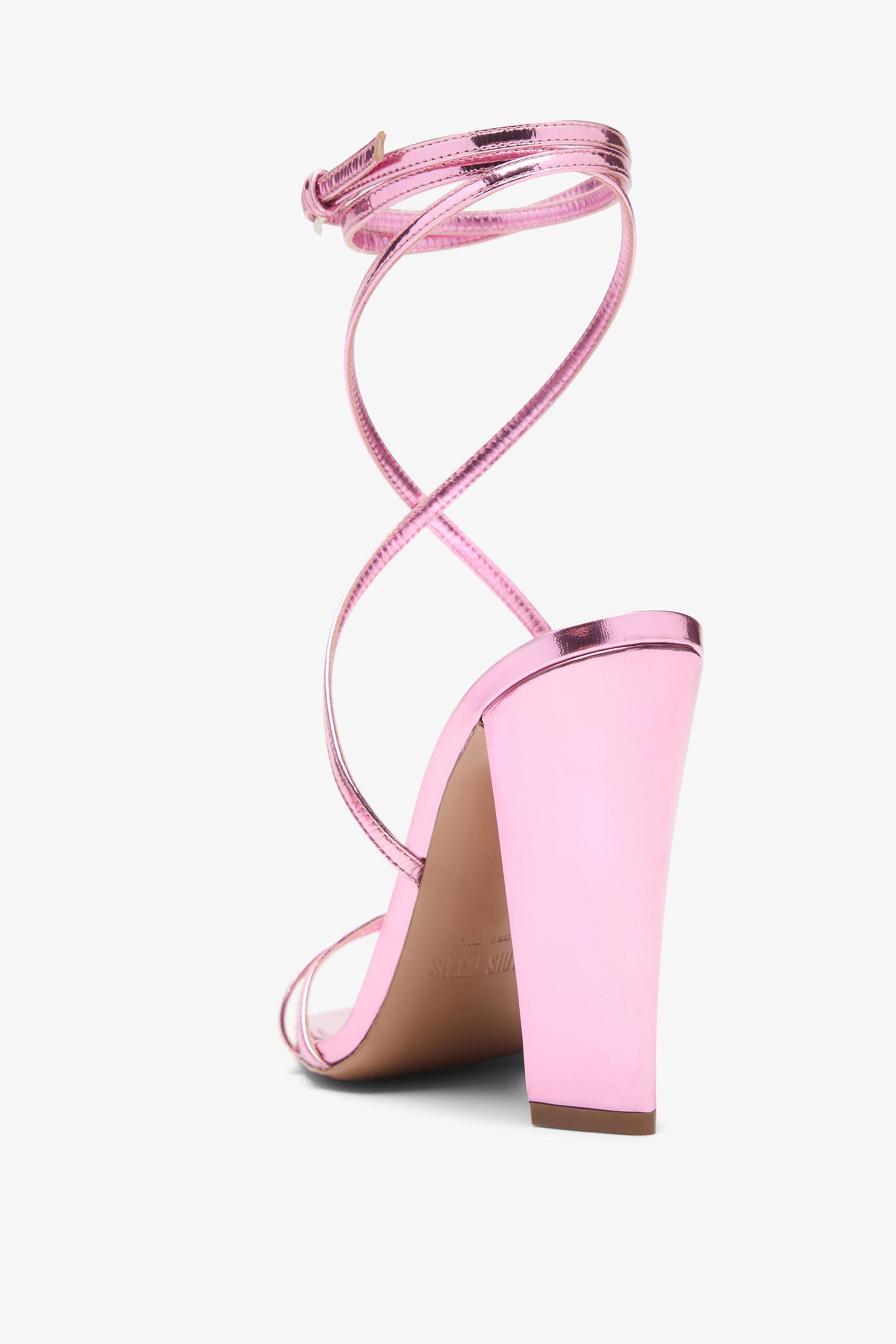Sandalia de piel metalizada rosa