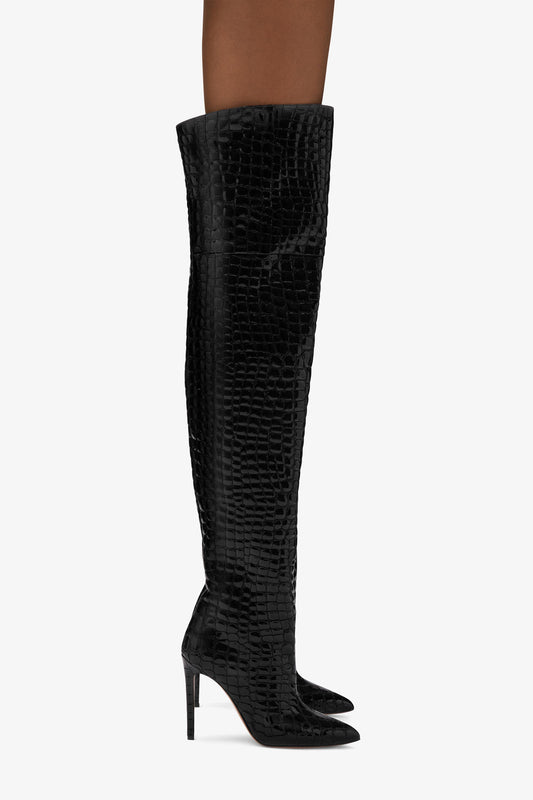 Overknee-Stiefel aus schwarzem Leder - Produkt getragen
