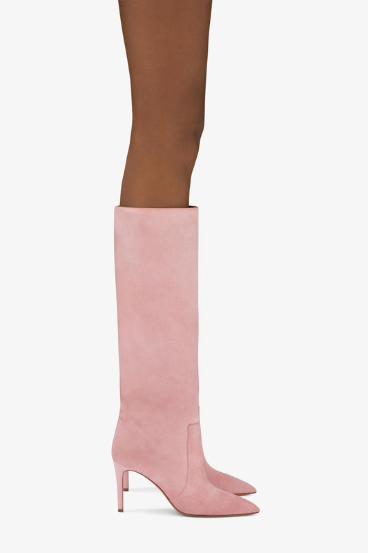 Stiefel aus gepr"agtem Leder in Rosa - Produkt getragen